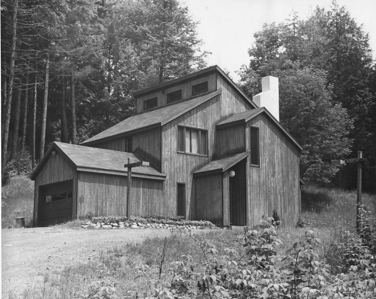 Lloyd Residence